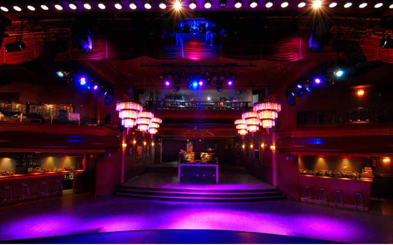 On this picture you see the inside of nightclub Up and Down